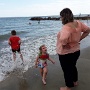 2-A peine arrivee et deja sur la plage (2)